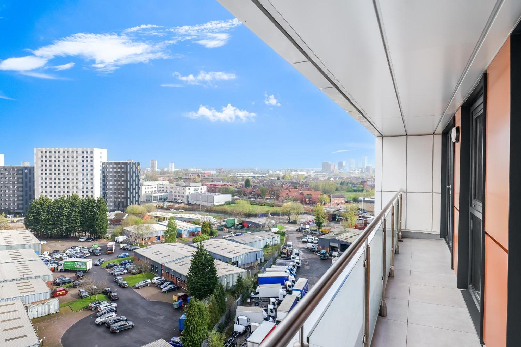 High Rise 2 Bedroom & 2 Bath Apartment With Parking, Balcony & Amazing View Manchester Ngoại thất bức ảnh